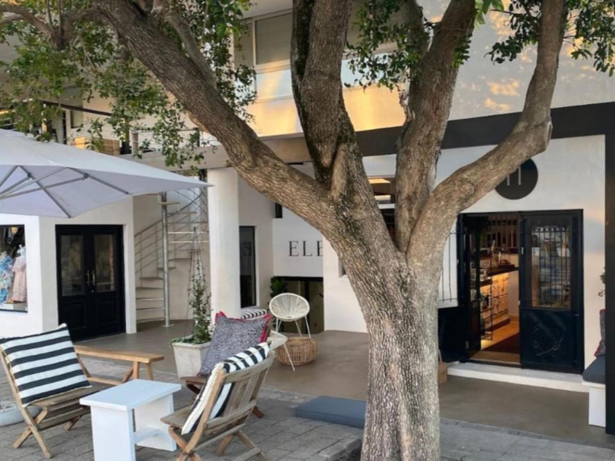 Eleven Hotel Plettenberg Bay Bagian luar foto