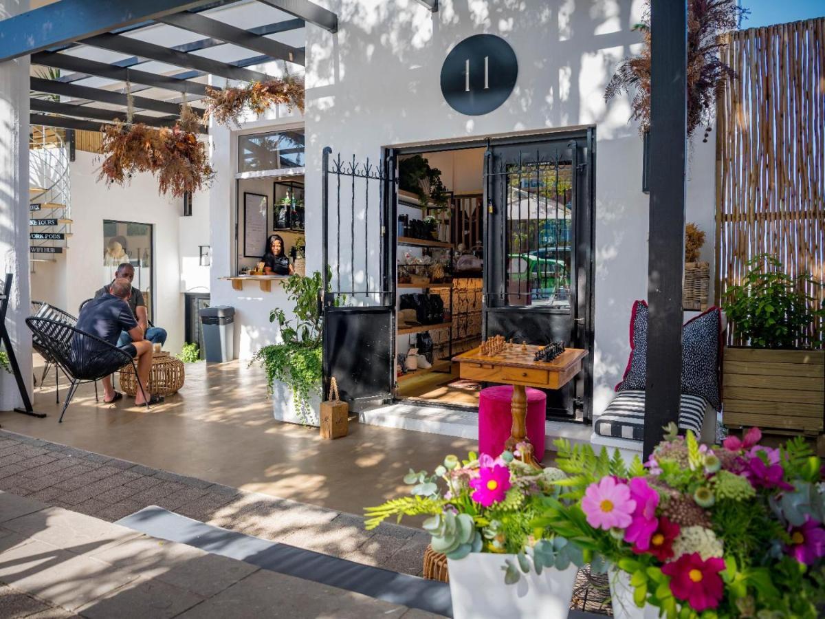Eleven Hotel Plettenberg Bay Bagian luar foto