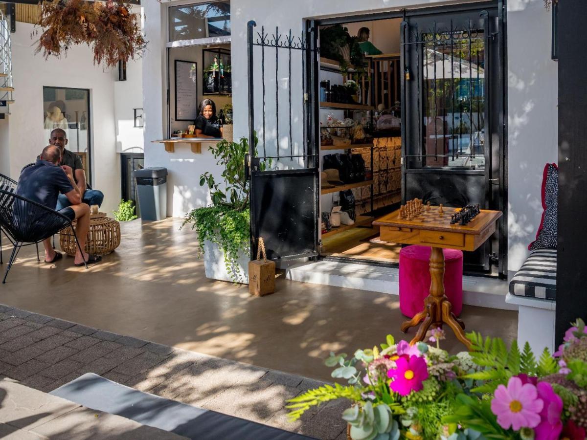 Eleven Hotel Plettenberg Bay Bagian luar foto