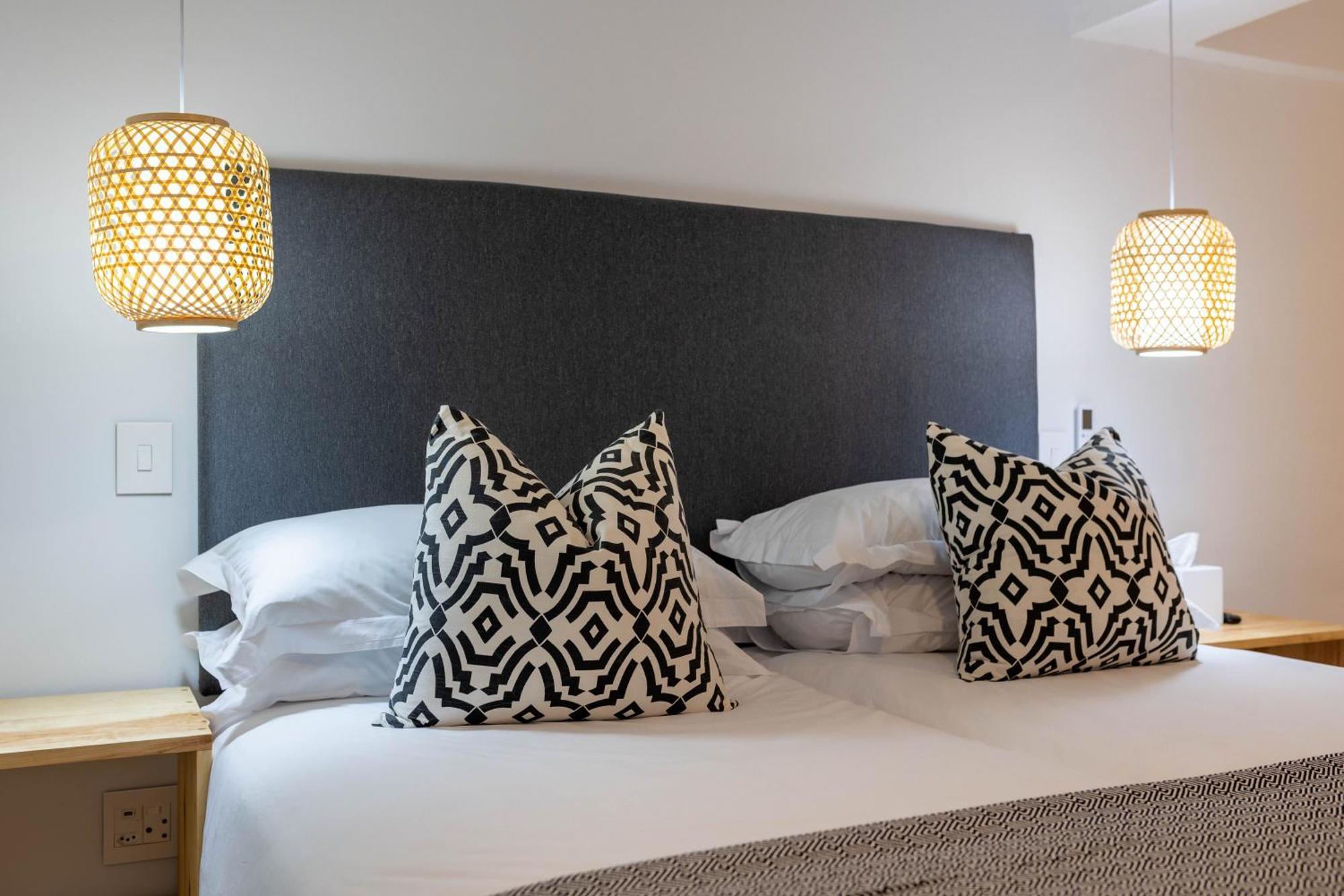 Eleven Hotel Plettenberg Bay Bagian luar foto