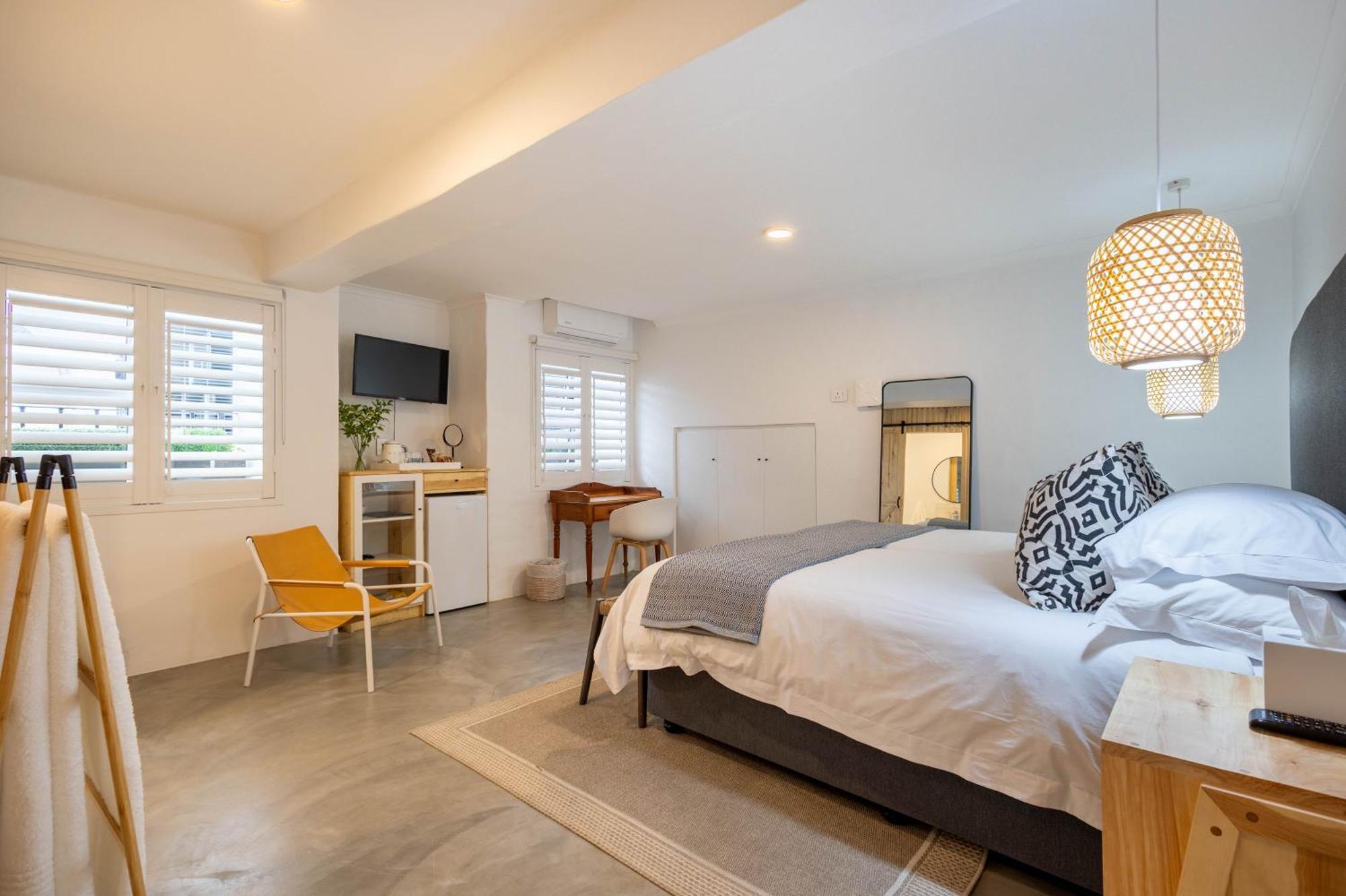 Eleven Hotel Plettenberg Bay Bagian luar foto