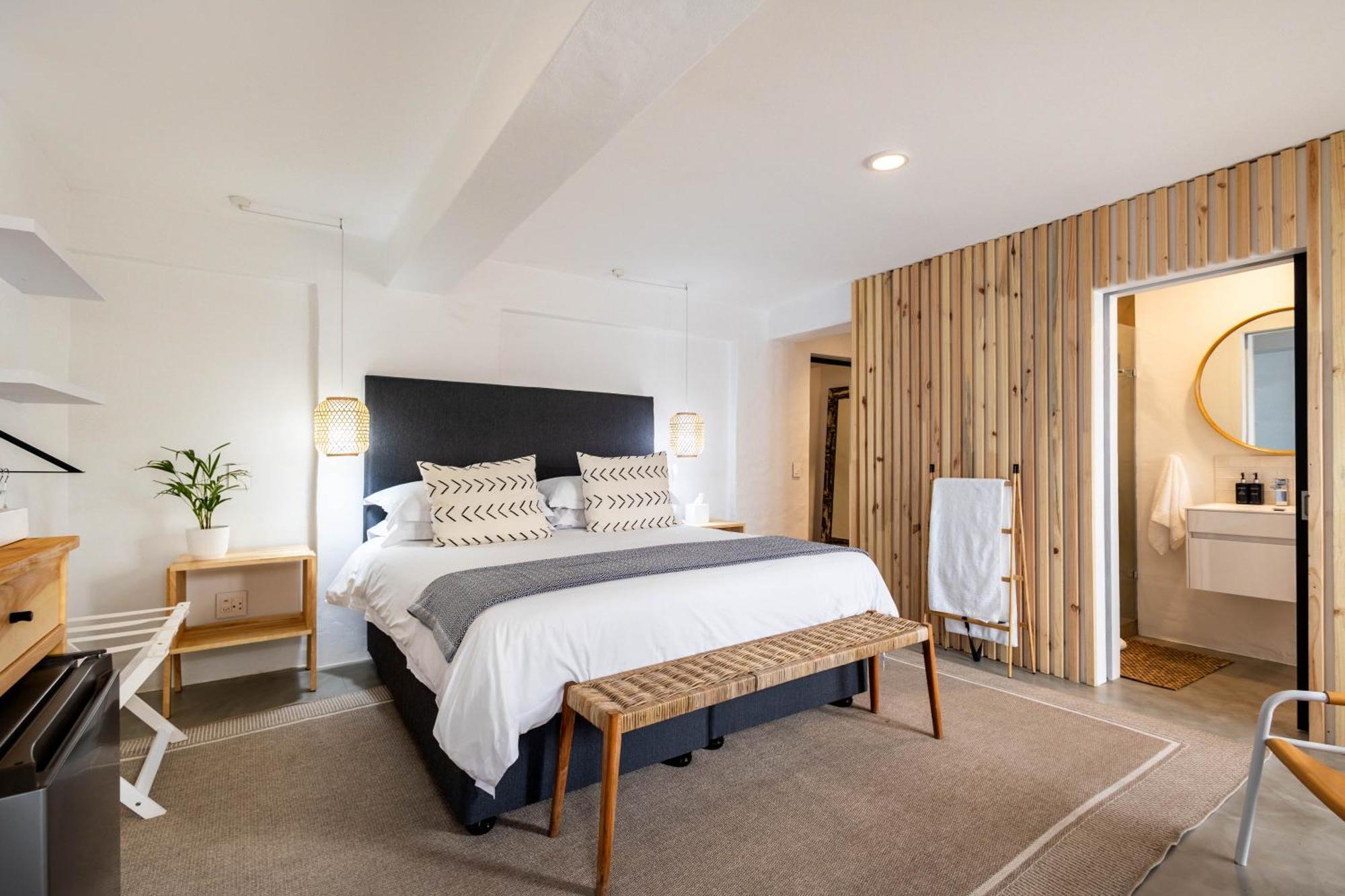 Eleven Hotel Plettenberg Bay Bagian luar foto