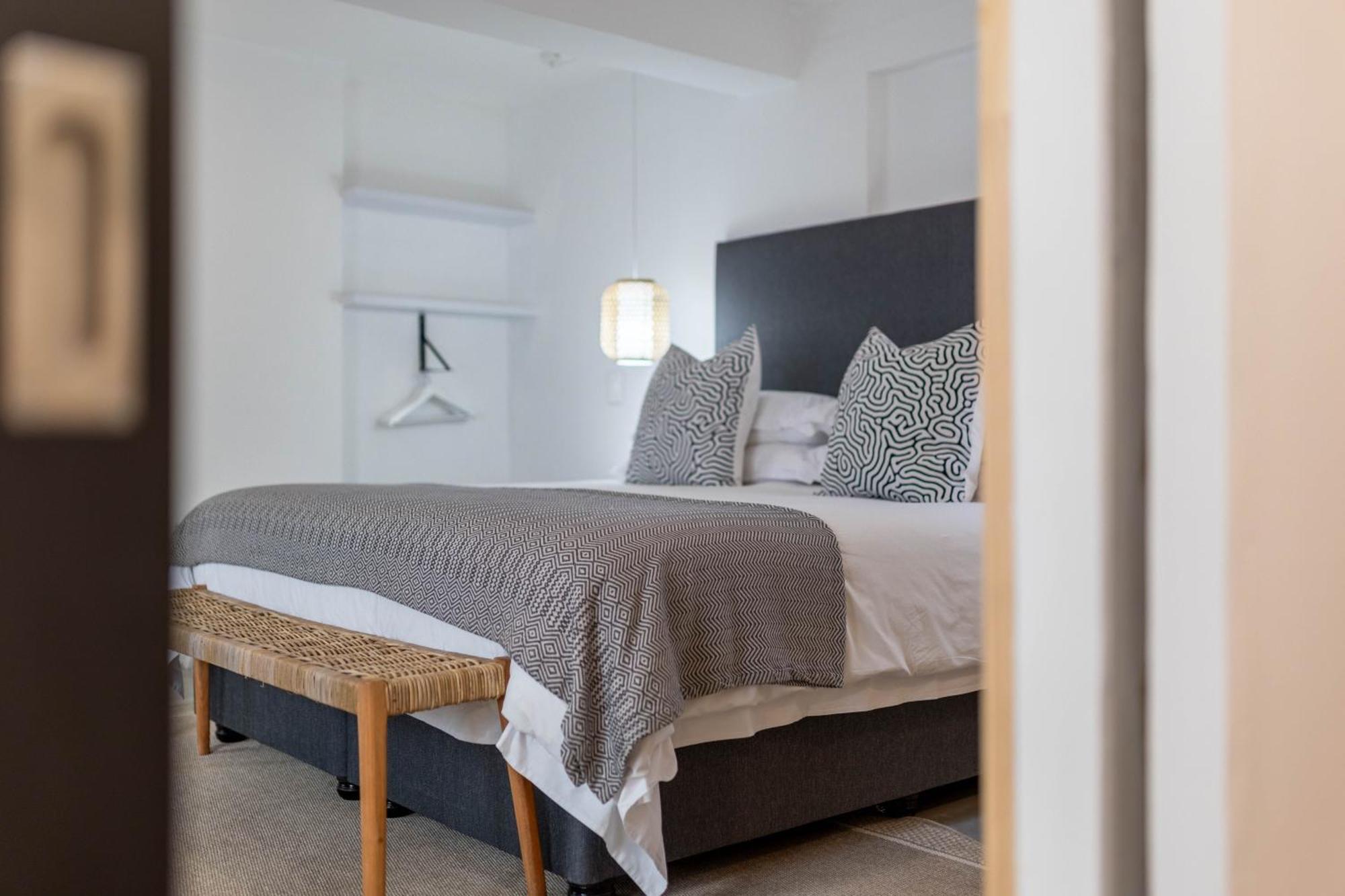 Eleven Hotel Plettenberg Bay Bagian luar foto