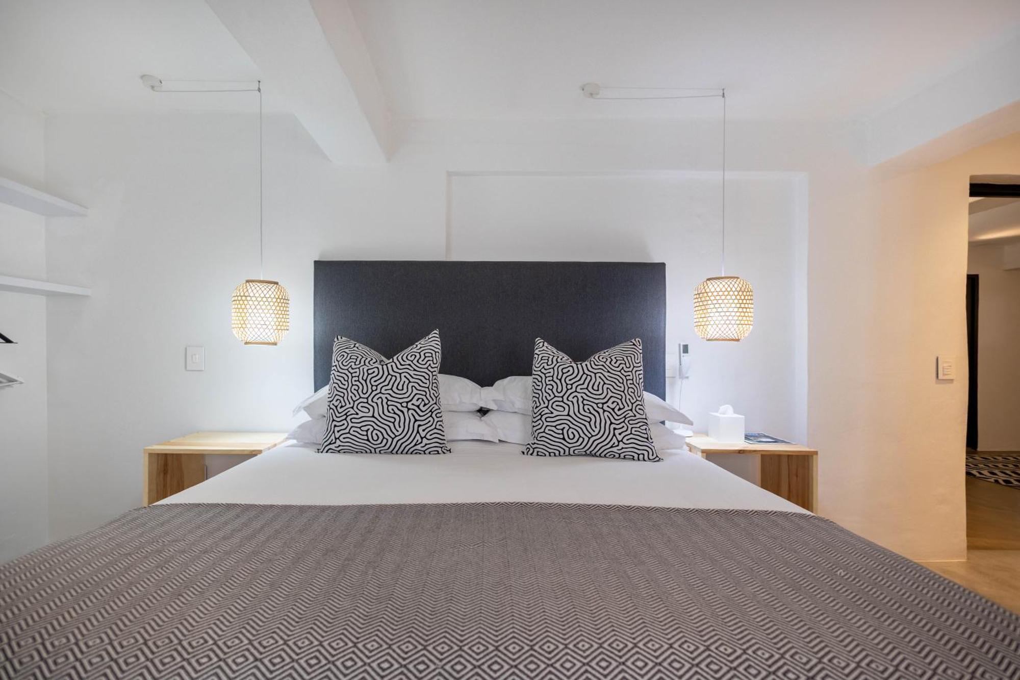 Eleven Hotel Plettenberg Bay Bagian luar foto