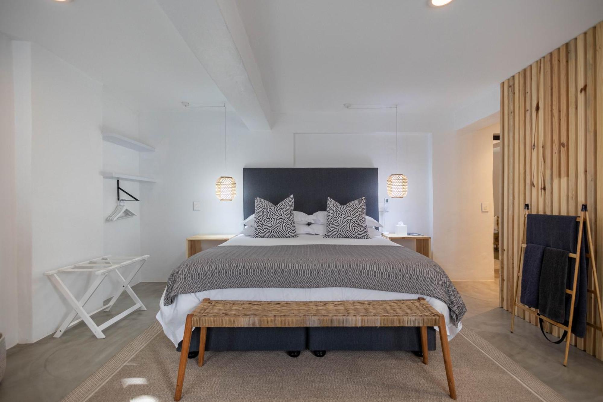 Eleven Hotel Plettenberg Bay Bagian luar foto